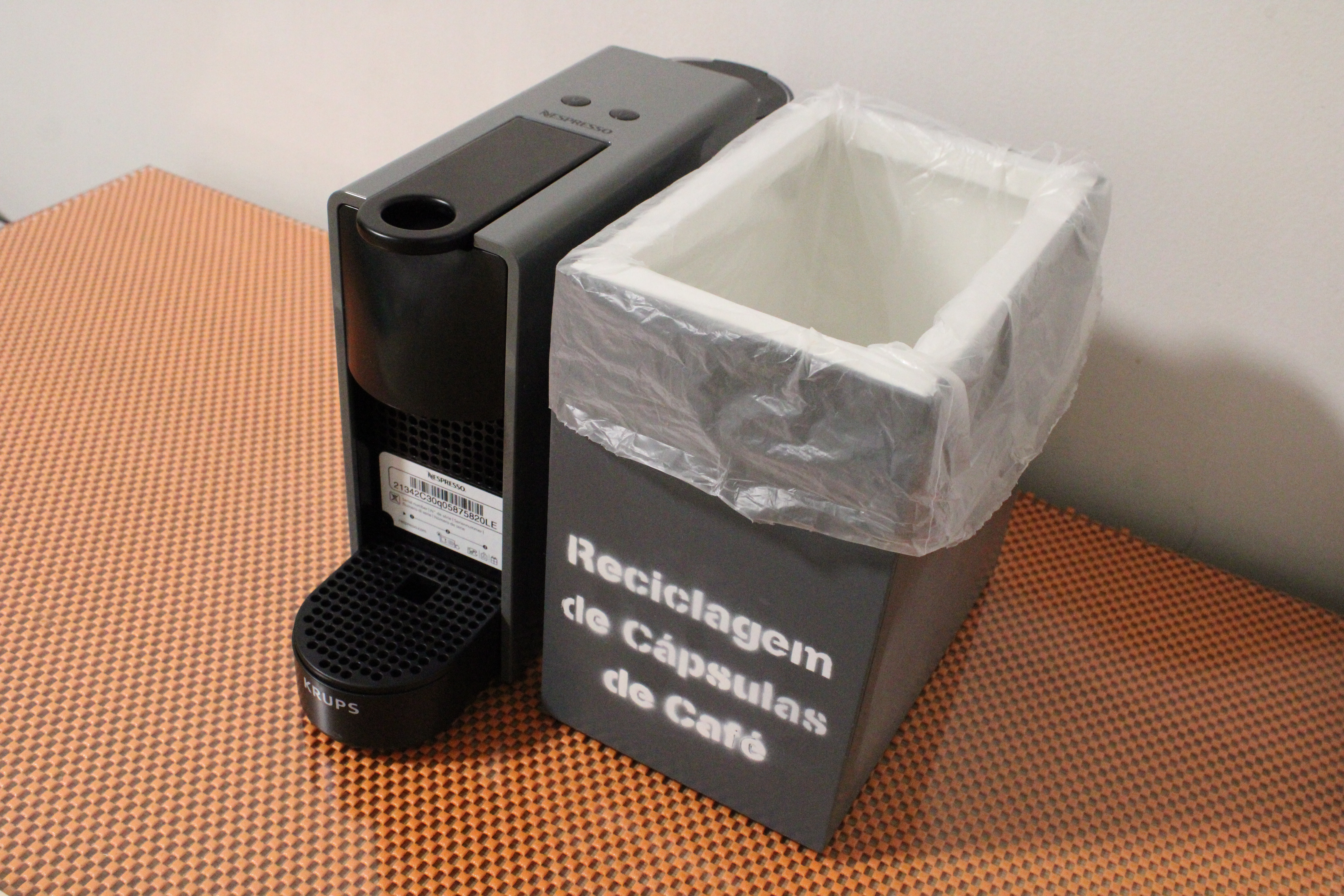 Caixa para Reciclagem de Cápsulas de Café